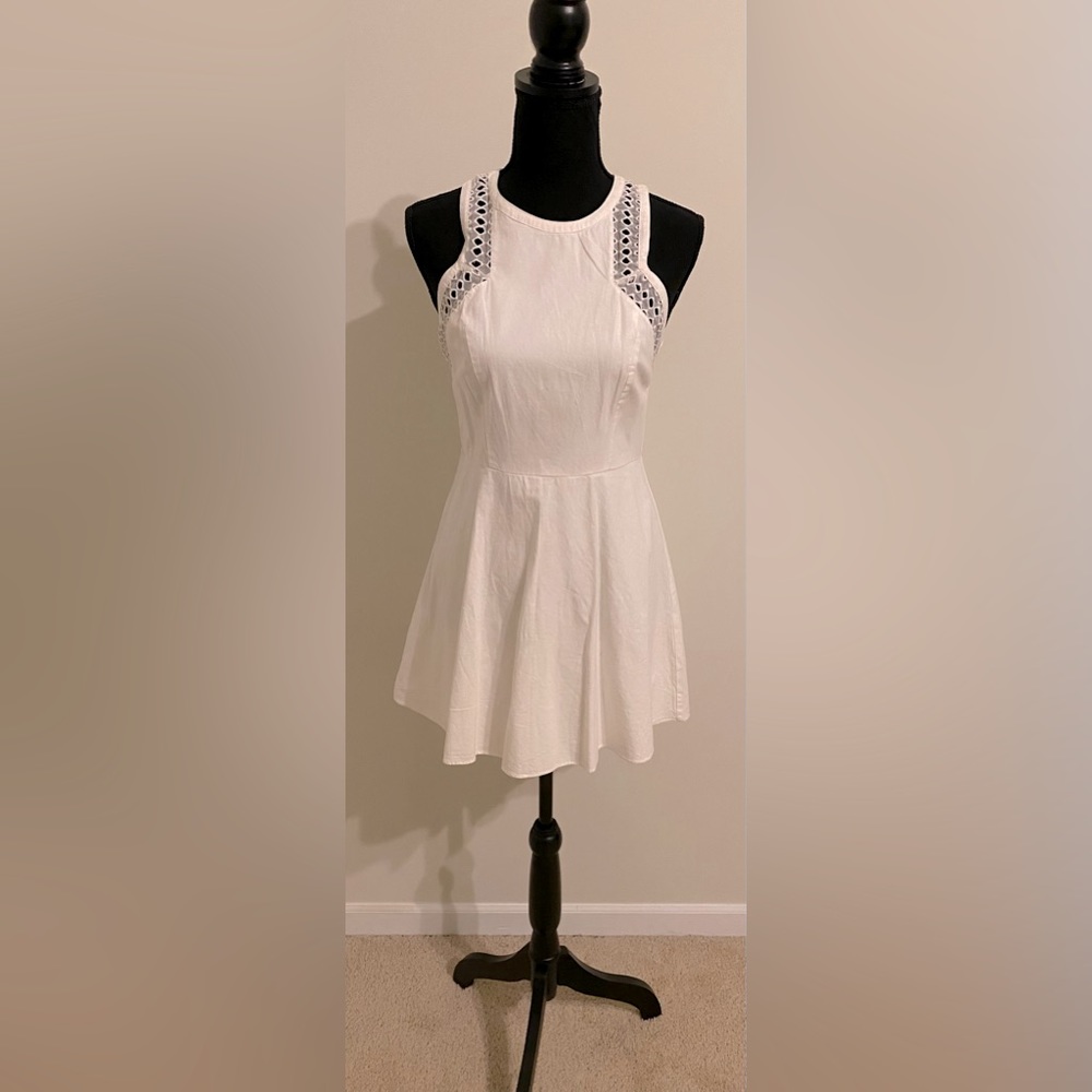 White dress. American Eagle. Size 4. New with tags